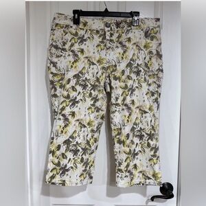 Lane Bryant Women's SZ 18 Cropped Capri Jean Pant Ivory Multi Floral EUC
